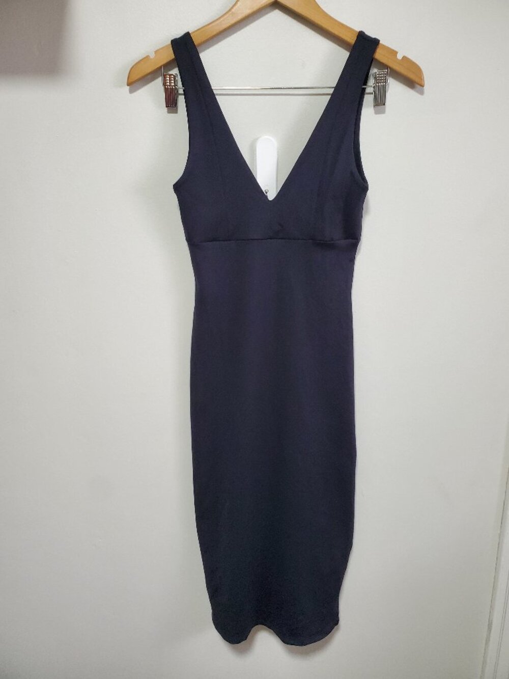 ABERCROMBIE & FITCH Bodycon Midi Dress Black XS V-Neck Stretch Empire Waist LBD - Picture 2 of 14